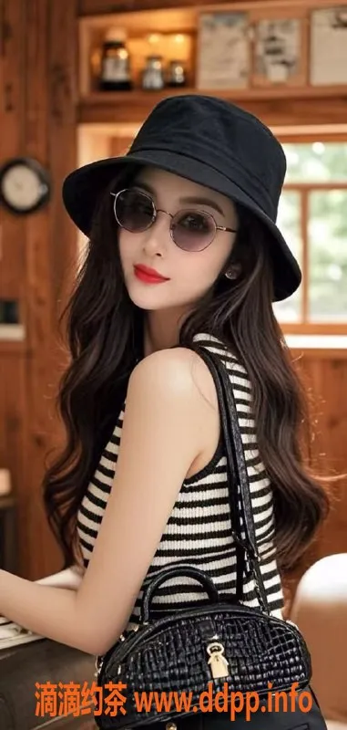 福州楼凤资源信息,晋江小爱，身高166，46斤，胸围D，300元起