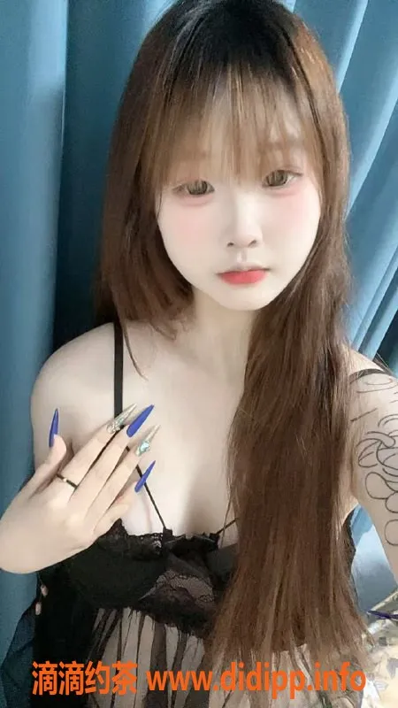 杭州楼凤-上城区小嘻嘻，800元嫩妹，陪浴服务推荐