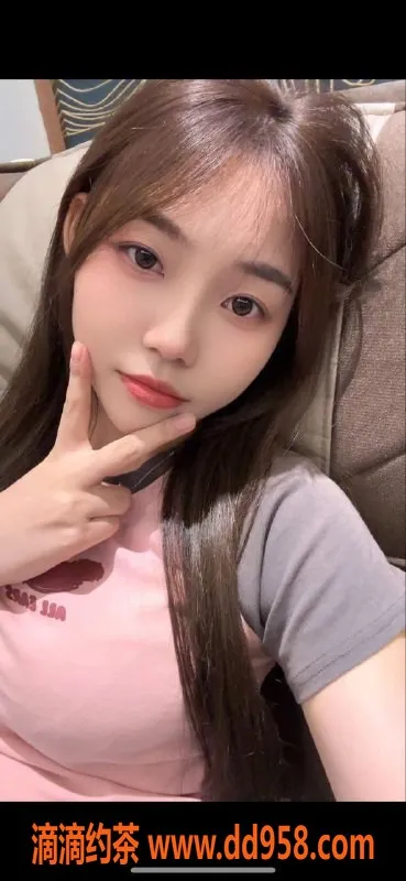 东莞楼凤-郑州优质小姐，身高168，五官精致，服务周到