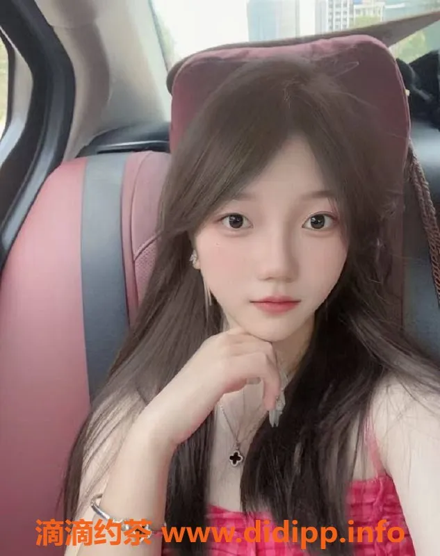 重庆楼凤-渝北悦悦18岁嫩妹，163身高B罩杯，服务丰富