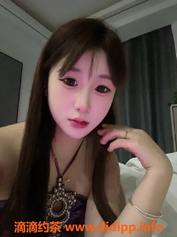 成都楼凤-成华区初下水妹子，19岁身高162，C罩杯，服务态度佳