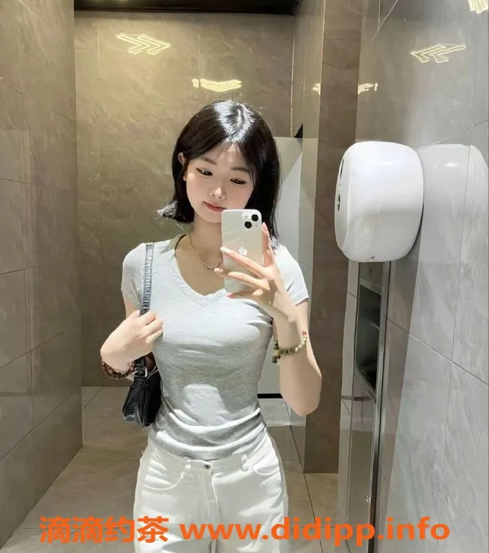 广州楼凤-广州白云嫩妹欢欢，20岁165cm，仅需500起