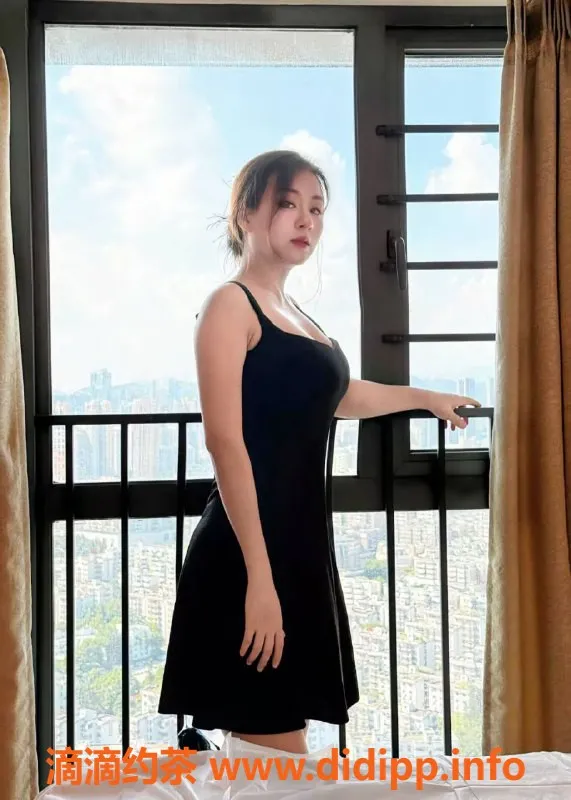 深圳抓龙筋-龙岗28岁大奶御姐雨轩，165cm 52kg服务项目多样