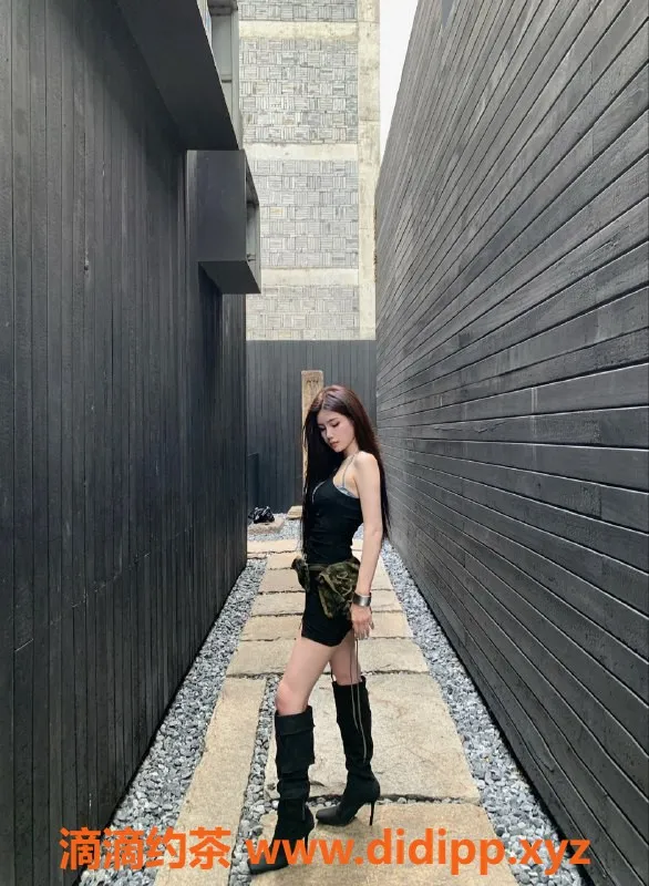 杭州楼凤-小狐妮✨21岁大三学生 身高168cm 纯欲可甜