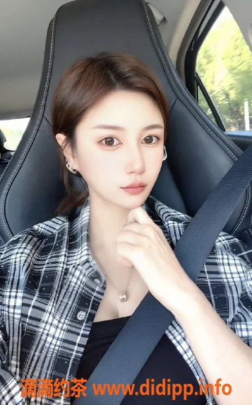 南昌楼凤-新建县小仙，168cm，49kg，26岁，600元起