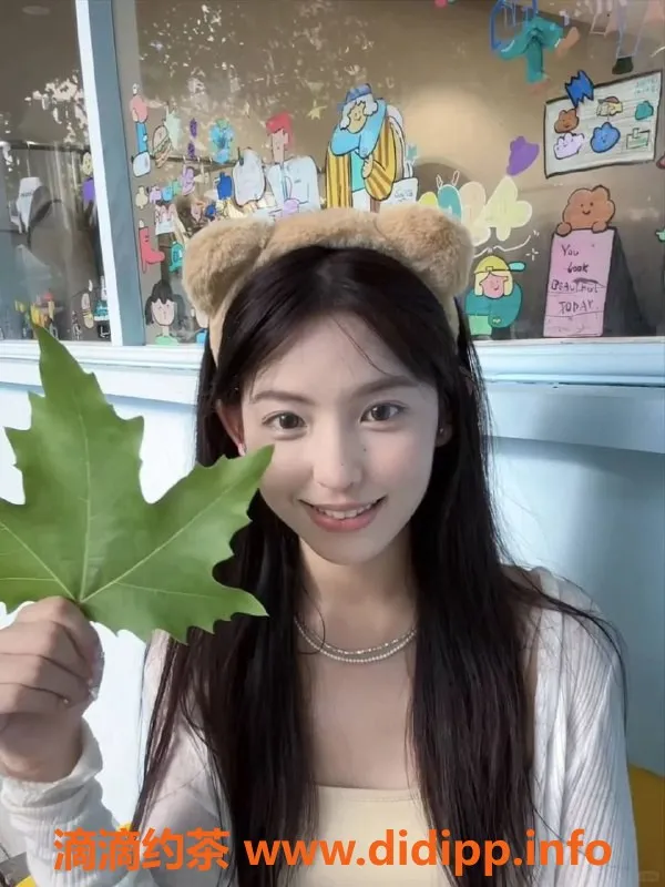 杭州楼凤-小米周同学164cm在校舞蹈生，价格1600起