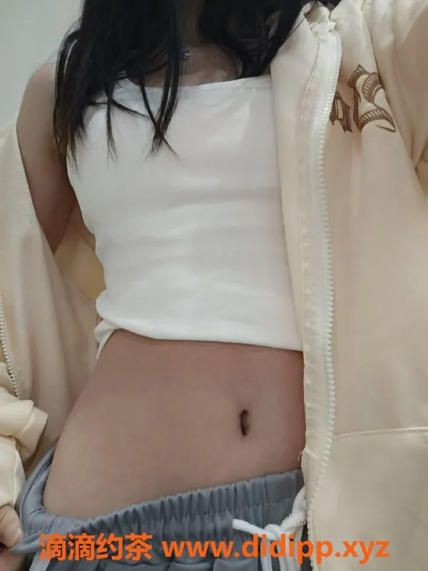 成都楼凤-白嫩萝莉眼镜妹，自聊6p10pp，超萌可爱