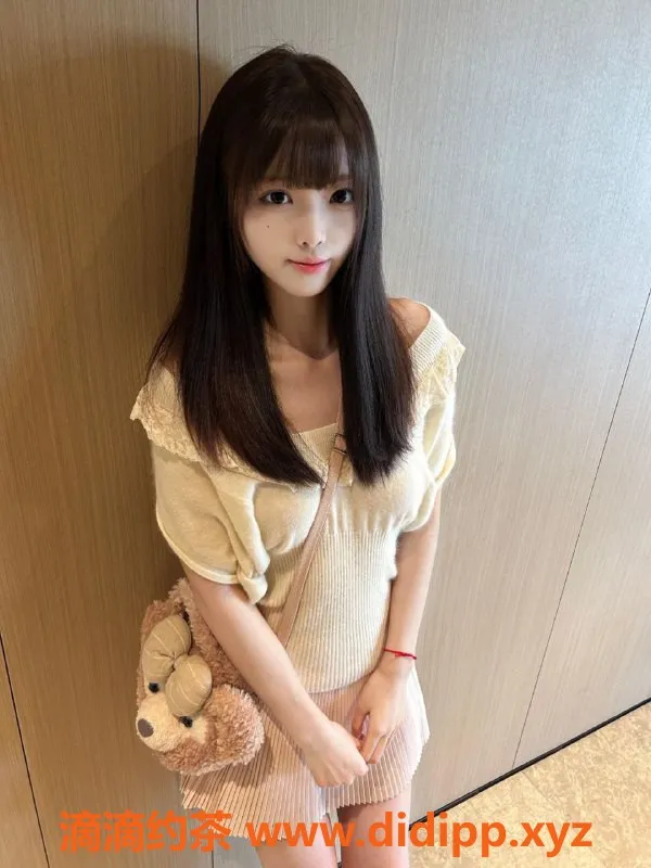 广州楼凤-海珠区20岁女大学生昕璐，身高164，清新可人