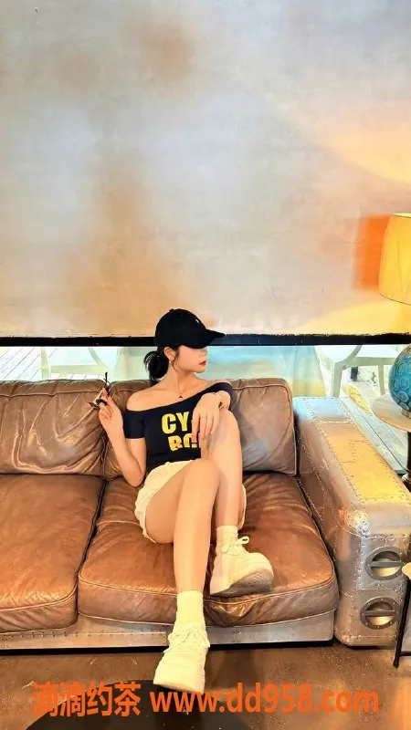 武汉楼凤-武昌高挑气质型乔倪，服务优质8p起