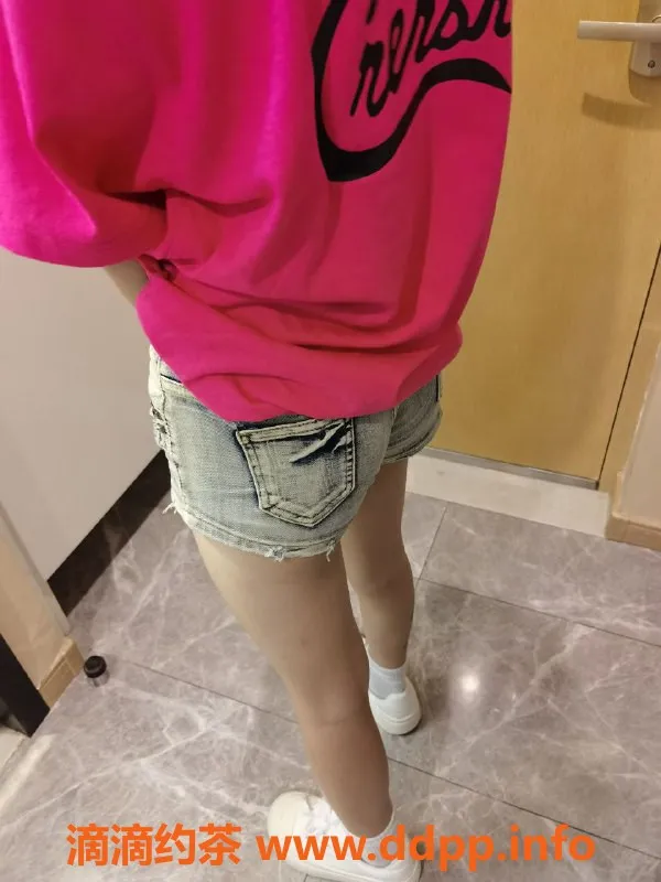 成都楼凤-成都欣瑶17岁，165cm大长腿，400元享嫩妹三件套