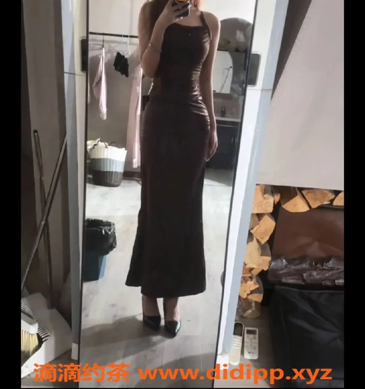 常州楼凤-常州嫩妹墨墨，23岁165cm，800元畅享服务