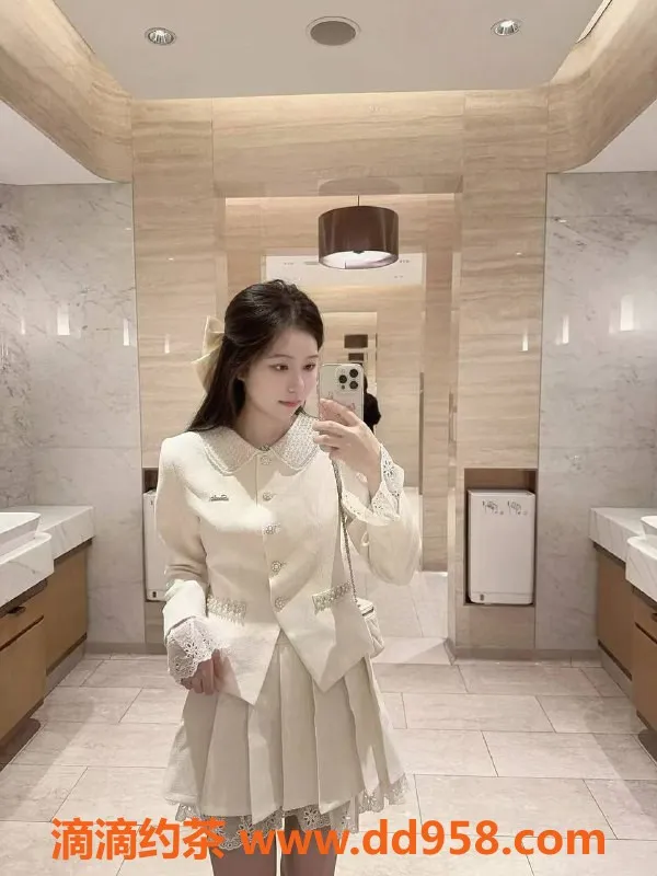 常州楼凤资源信息,常州蕊蕊，24岁嫩妹，身高162，600元轻松约