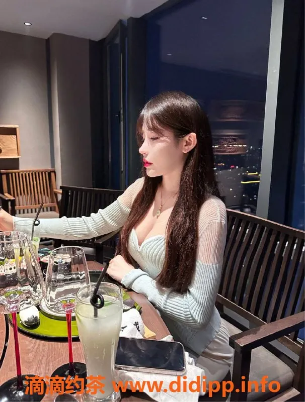 上海楼凤-普陀彩虹：3K享受长腿服务