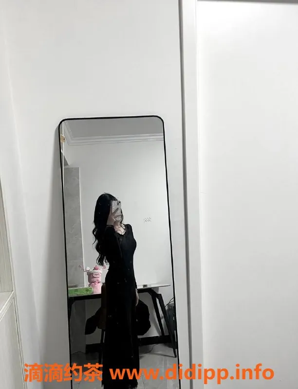 中山楼凤-西区涵涵，18岁C罩杯，超值服务等你体验！