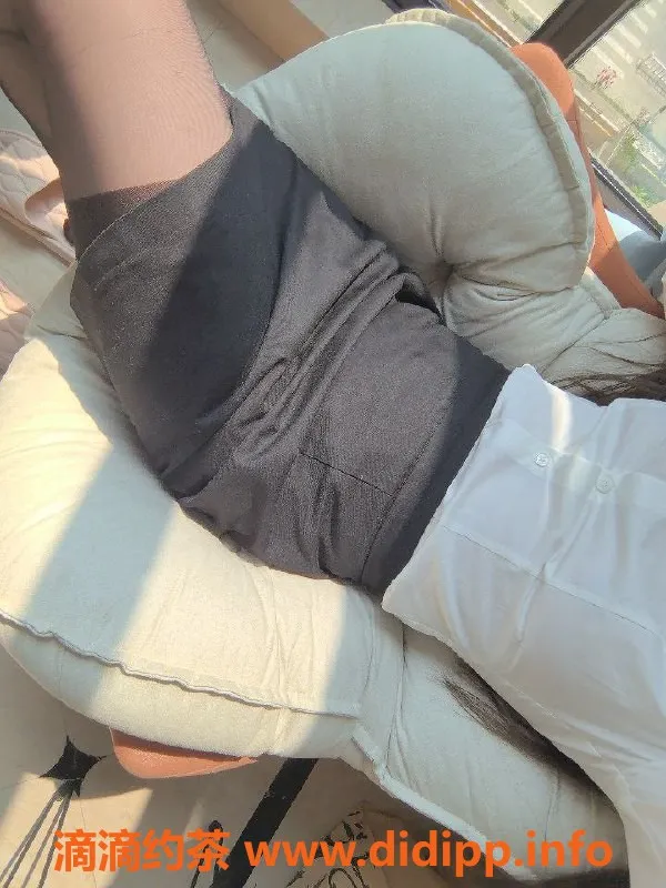 温州楼凤-鹿城猫柒，颜值超高，身材比例完美