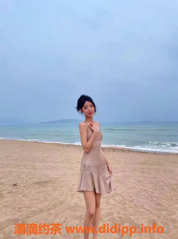 常州楼凤-常州乐乐，22岁168cm，44斤清纯美少女