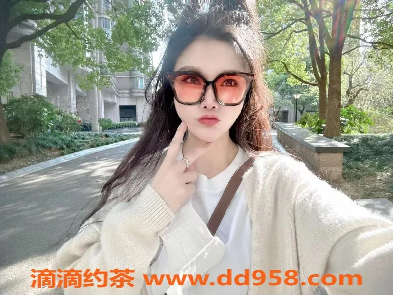 南通楼凤-崇川区思琪，巨乳服务，700起