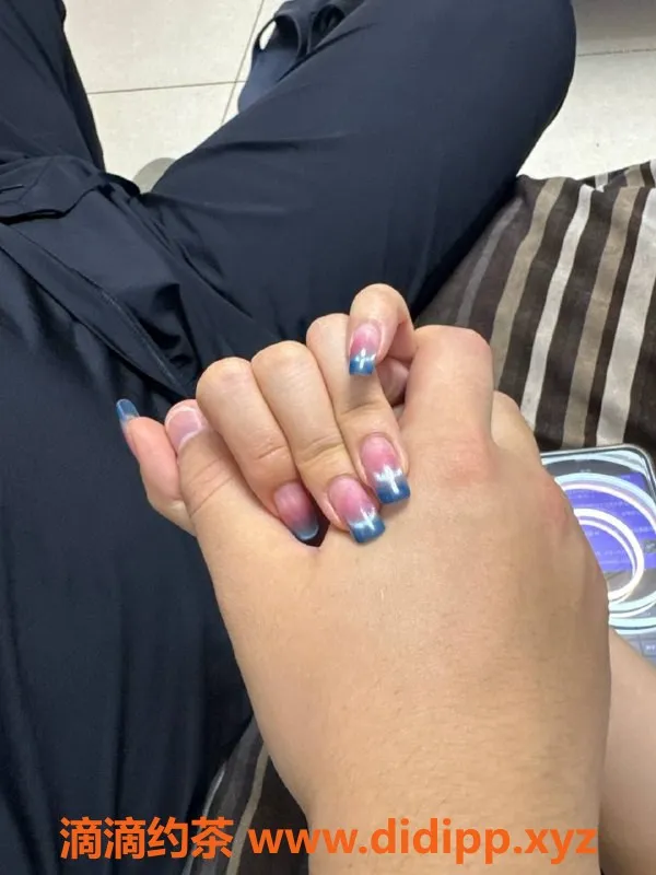 常州楼凤资源信息,武进湖塘19岁美少女燕儿，173水蜜桃身材