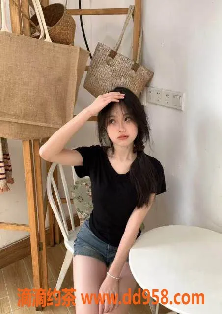 无锡楼凤-无锡嫩妹美羊羊，165cm，53斤，B罩杯