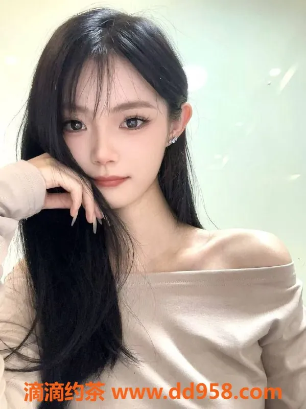 常州楼凤-常州小凤，23岁163高，600P起，无套路服务