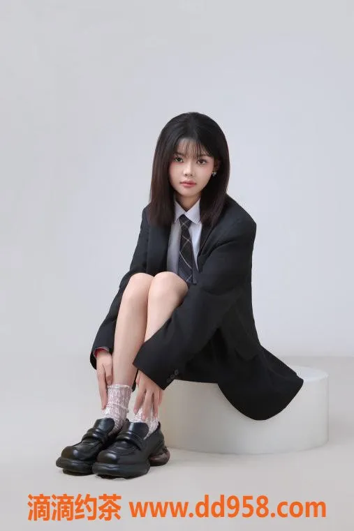 无锡楼凤资源信息,无锡嫩妹康康 172高 C杯 1100元起