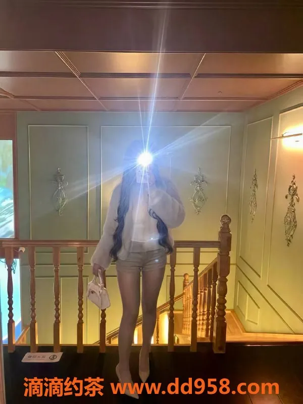 常州楼凤-常州小雪 19岁168身高 600P超值服务