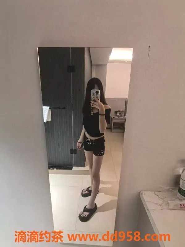 惠州楼凤-惠阳淡水小小 18岁166cm C杯 90斤 超贴心服务