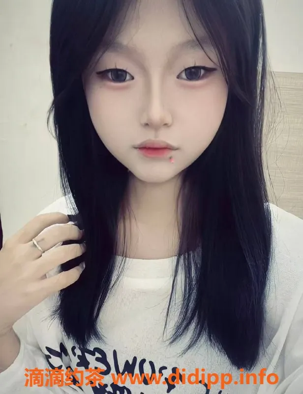 惠州楼凤-惠城水口 妮妮 23岁 156cm C杯 750元