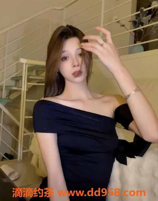 温州楼凤-鹿城花花，半套服务仅398元，技术一流