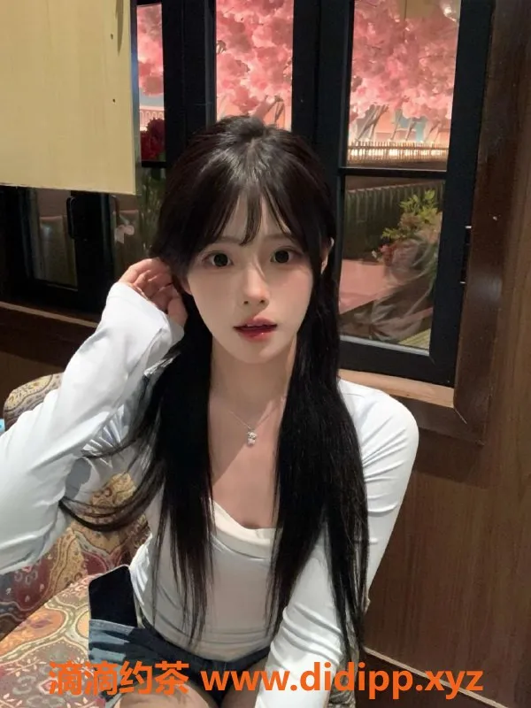 无锡楼凤-无锡子妍，19岁嫩妹，165cm C杯，1100元起