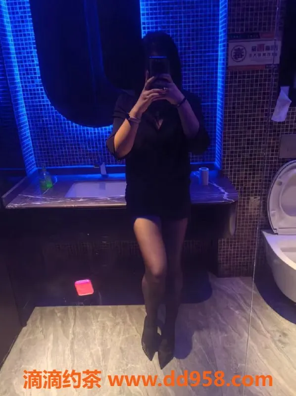 温州楼凤-鹿城沐雪 颜值御姐 170cm 60kg 深喉服务