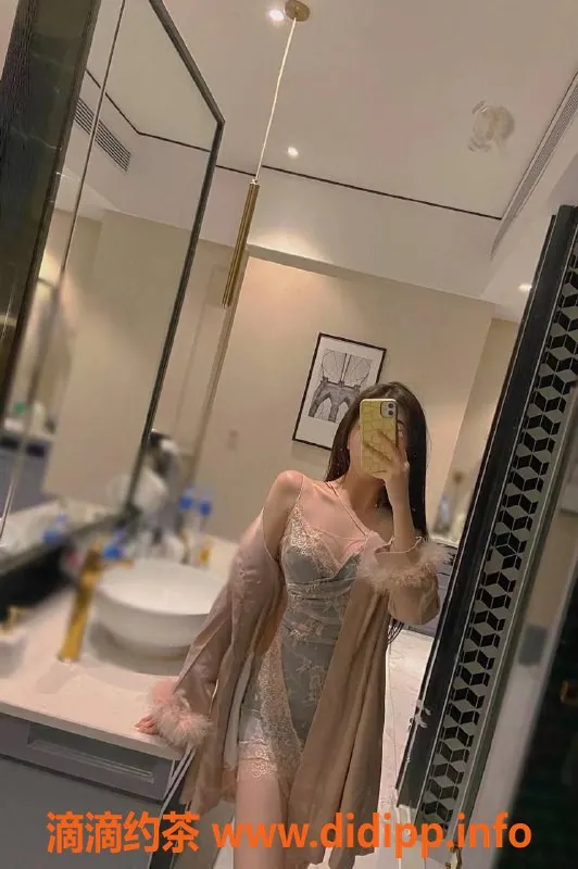 东莞楼凤-南城梦梦，P500，PP800，1800夜服务