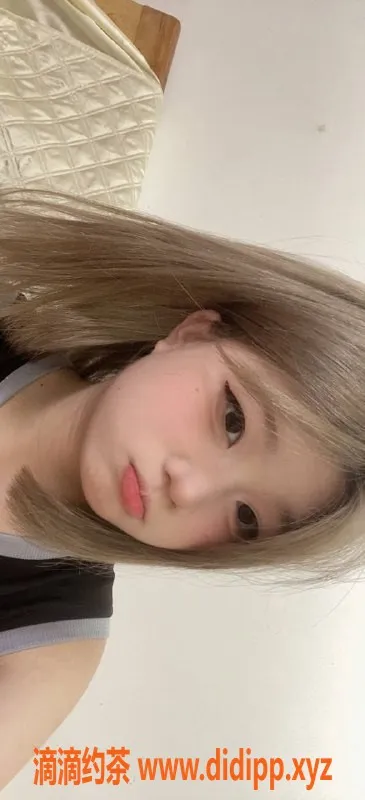 成都楼凤-18岁梅梅，成华区162cm、95斤甜美妹子服务推荐