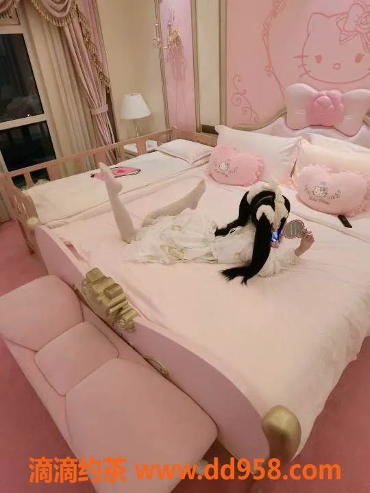 无锡楼凤资源信息,无锡小萝莉，153cm，胸围D，超萌可爱