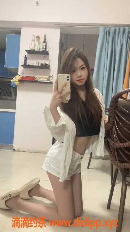 惠州楼凤-大亚湾丹丹，18岁美少女，洗吹制服丝袜服务