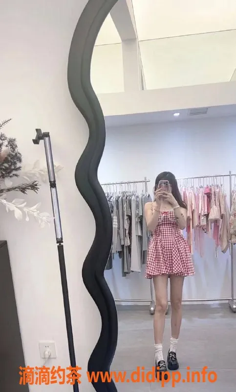 惠州楼凤资源信息,惠阳淡水柚子，156cm，88斤，23岁，服务多样