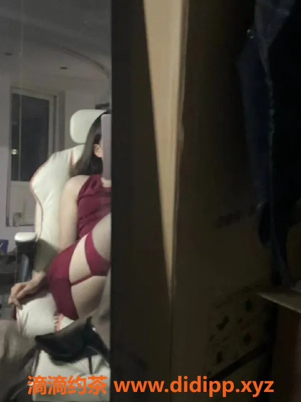 青岛楼凤-青岛诺诺，性感反差女王等你来约！