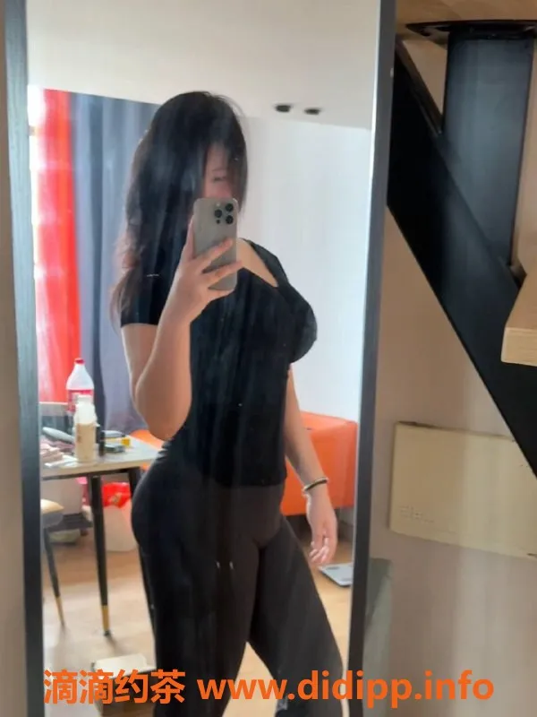 常州楼凤-常州糖糖 19岁165cm C罩杯 600P畅享服务