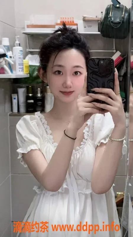 常州楼凤资源信息,常州叮叮，25岁高挑美丽，600P享受魅力服务