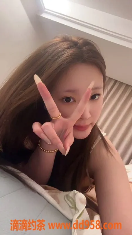 惠州楼凤-惠城区豆豆，24岁，162cm，胸围32C，服务多样