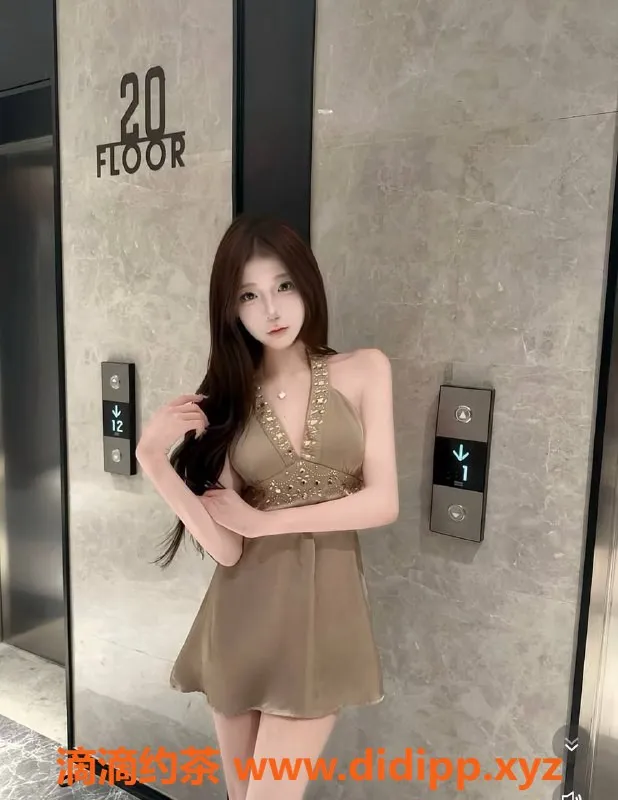 常州楼凤-常州萱萱，21岁168cm，乐享无套路服务