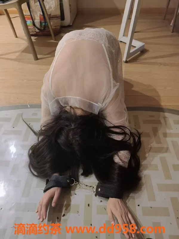 温州楼凤-温州娇娇，6/P三通SM女友，尽享激情体验