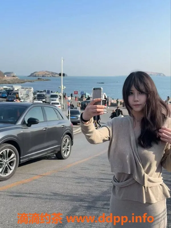 常州楼凤-常州桃子20岁 C杯 165cm 课费600P