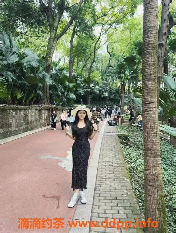 惠州楼凤资源信息,霖霖 24岁 166cm 大亚湾 制服丝袜服务只需600p