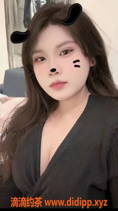 青岛楼凤-城阳小胖 06年 E杯 性感出击