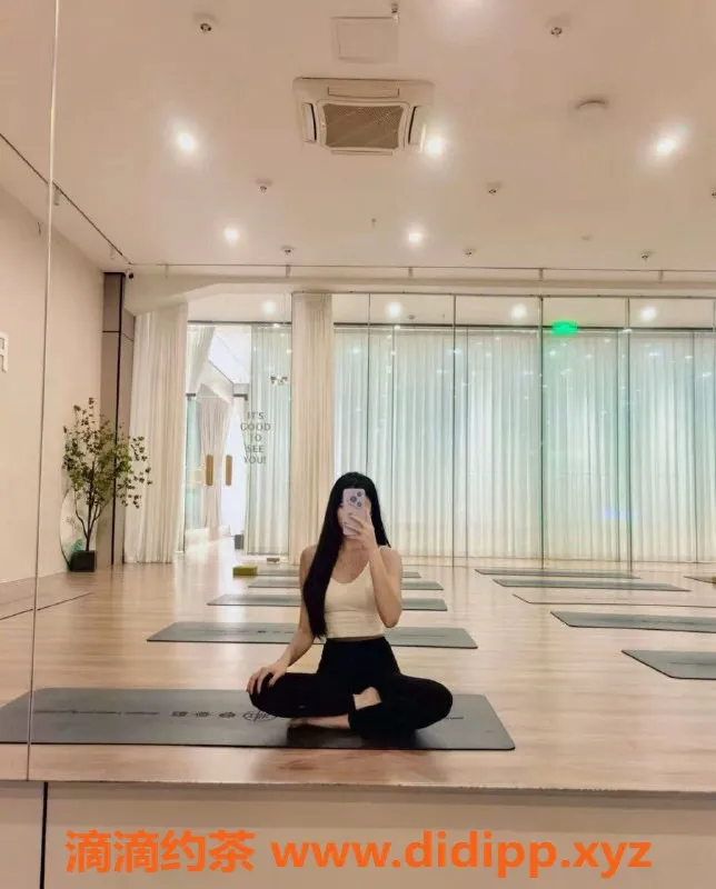 中山楼凤-中山馨怡，23岁34B美女等你来约