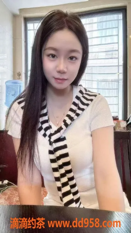 常州楼凤-常州小夭妩媚来袭，166身高21岁，800元轻松预约