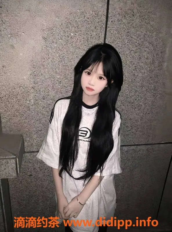 杭州楼凤-拱墅嫩妹笑笑，69互舔等你来体验