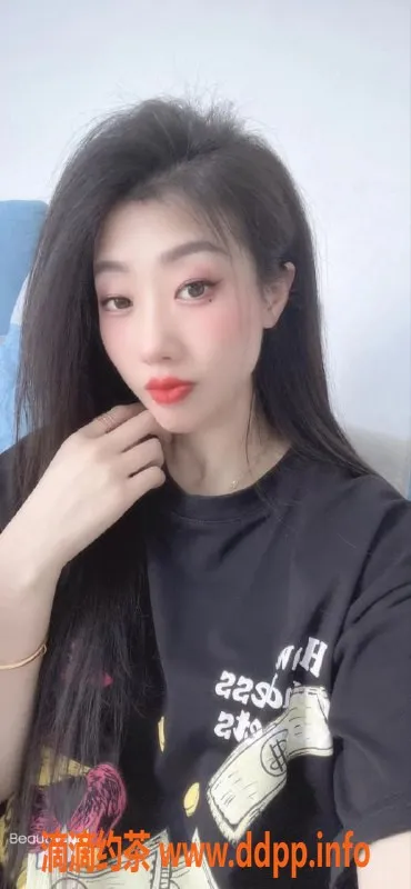 无锡楼凤资源信息,江阴万达两个美女，超高性价比！