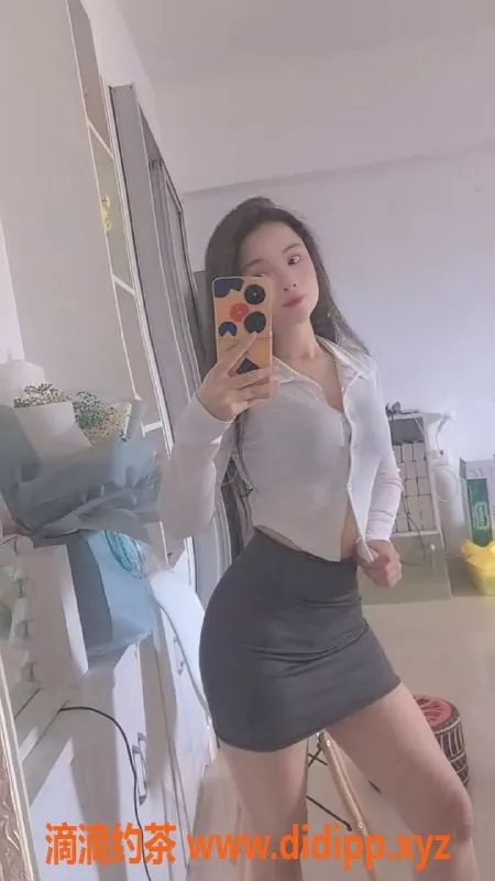 惠州楼凤-惠城区馨雨儿，165cm巨乳18岁女神